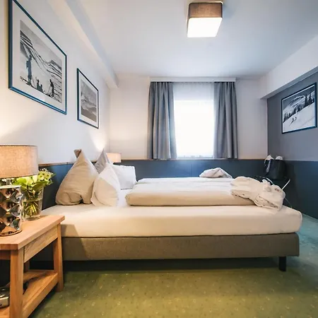 Arlen Hotel
